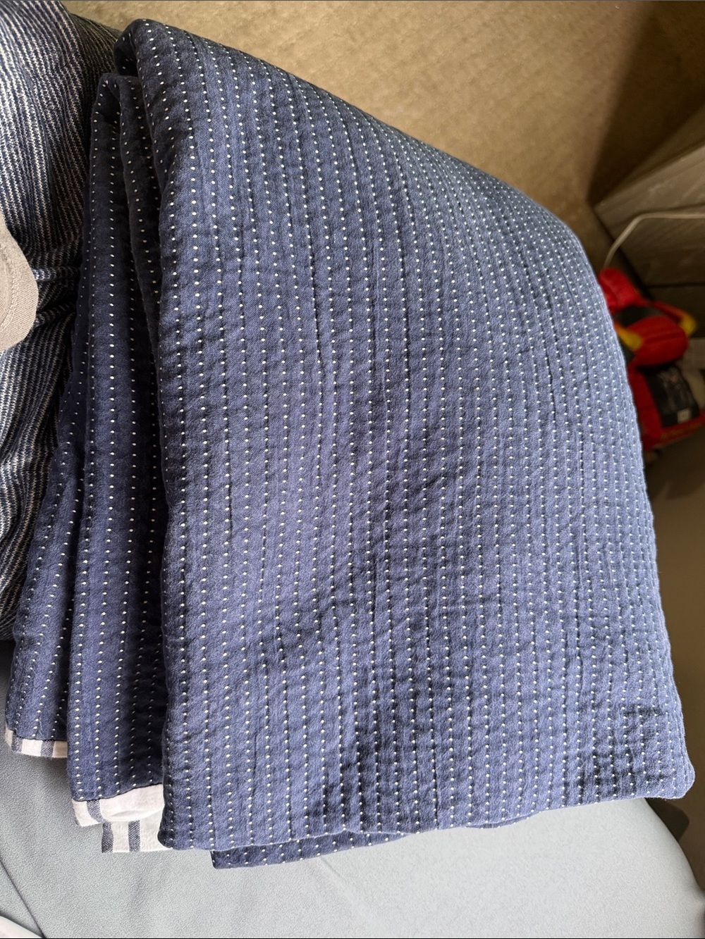 Pottery Barn kids - navy duvet cover dual sided